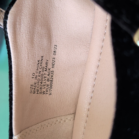 Gap Black Velvet Mary Jane Buckle Flats 10 - Picture 2 of 6